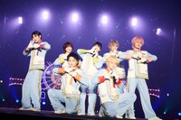 THE SUPER FRUITが初の幕張メッセ公演で披露した新曲リリース、2026年ホールツアーも決定