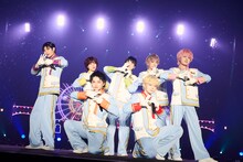 THE SUPER FRUITが初の幕張メッセ公演で披露した新曲リリース、2026年ホールツアーも決定