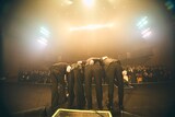 全楽曲の演奏を終え、礼をするThe Novembers。（Photo by Yosuke Torii）