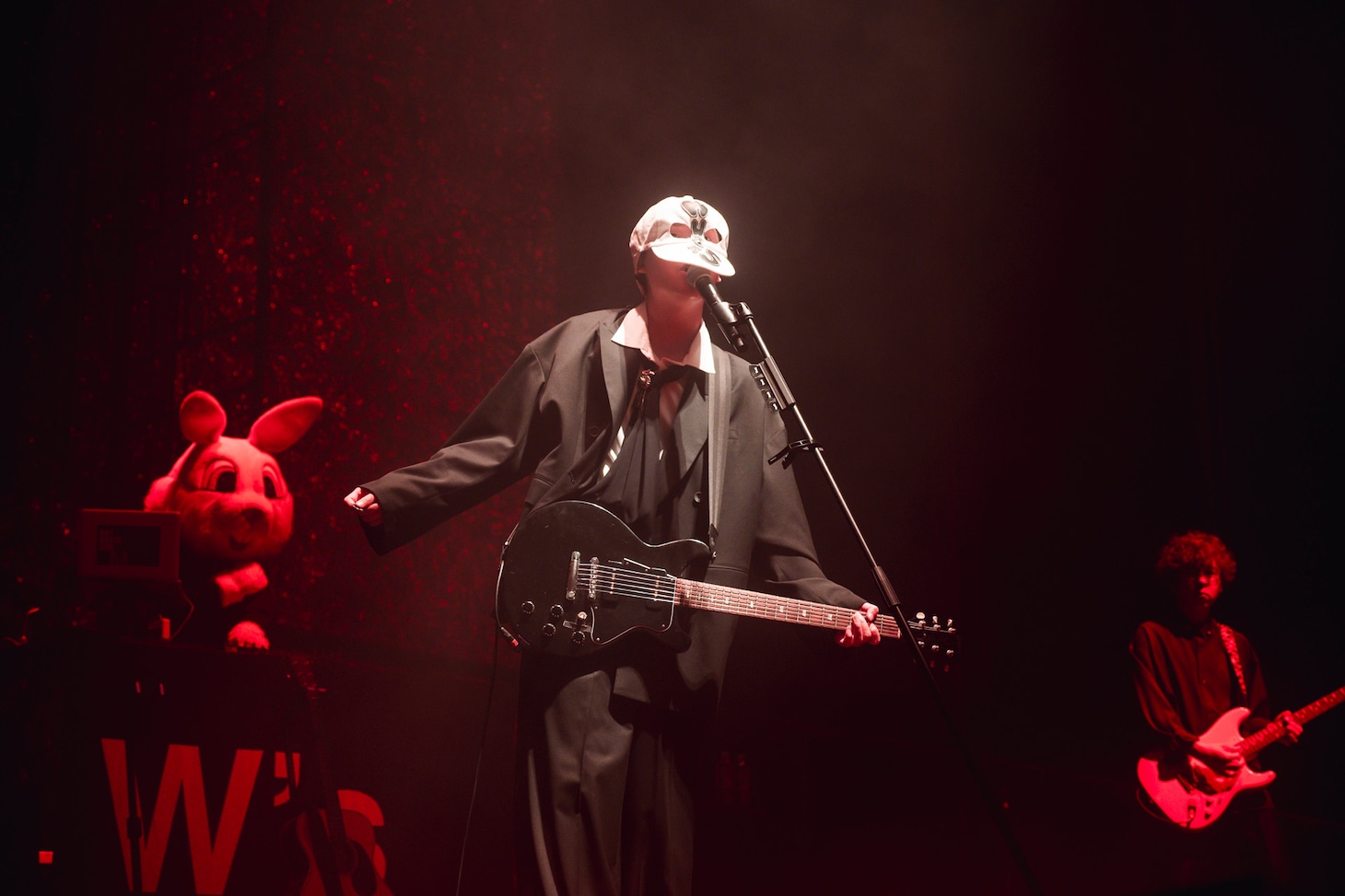 「WurtS CONCERT HALL TOUR II -DIGITAL LOVE-」の様子。（Photo by Takeshi Yao）