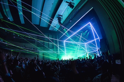 「WurtS CONCERT HALL TOUR II -DIGITAL LOVE-」の様子。（Photo by Takeshi Yao）