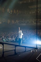 「WurtS CONCERT HALL TOUR II -DIGITAL LOVE-」の様子。（Photo by Takeshi Yao）