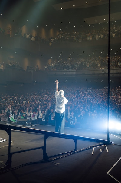 「WurtS CONCERT HALL TOUR II -DIGITAL LOVE-」の様子。（Photo by Takeshi Yao）