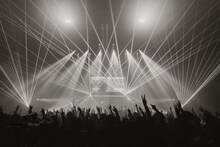 「WurtS CONCERT HALL TOUR II -DIGITAL LOVE-」の様子。（撮影：小杉歩）