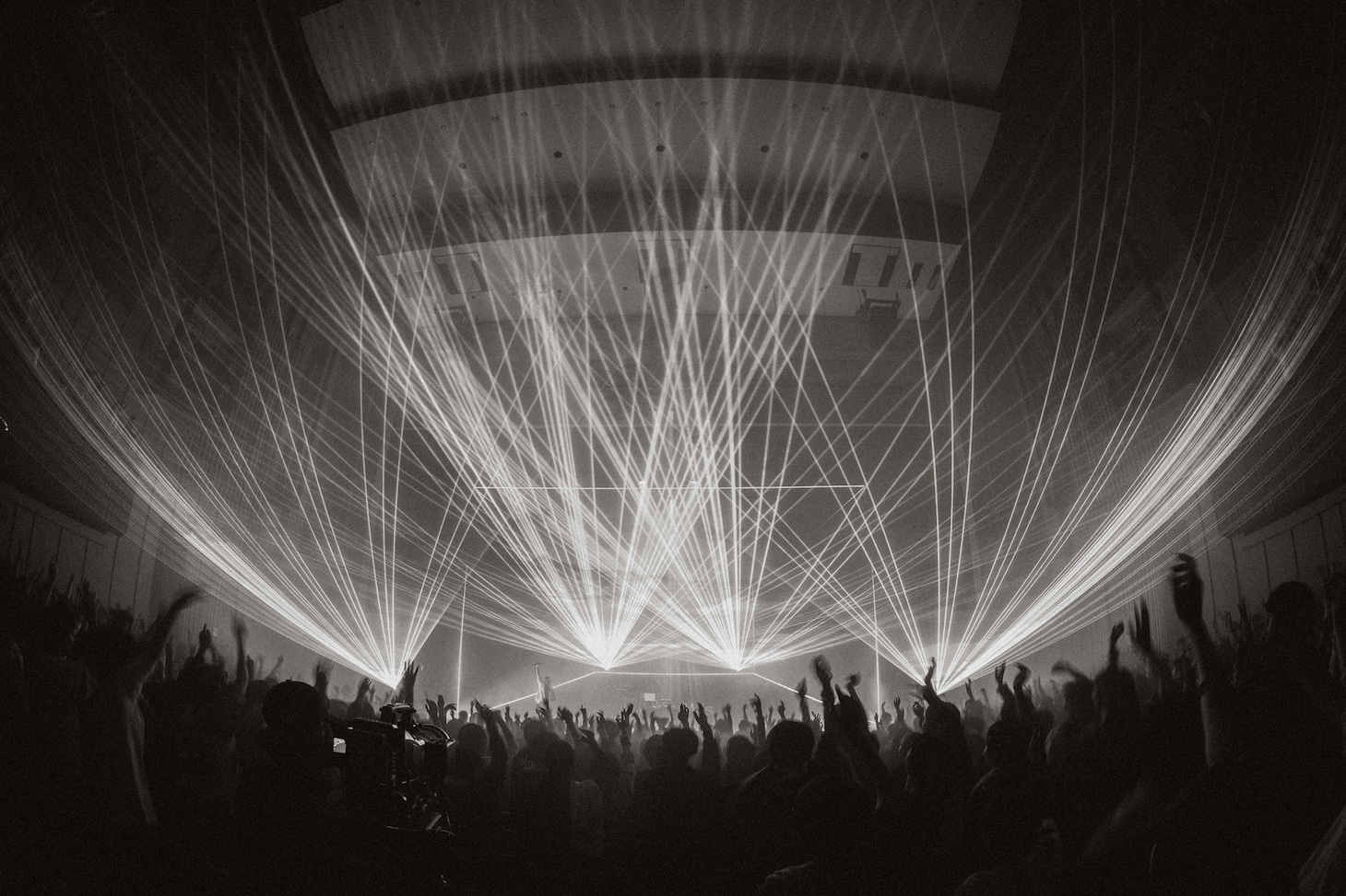 「WurtS CONCERT HALL TOUR II -DIGITAL LOVE-」の様子。（撮影：小杉歩）