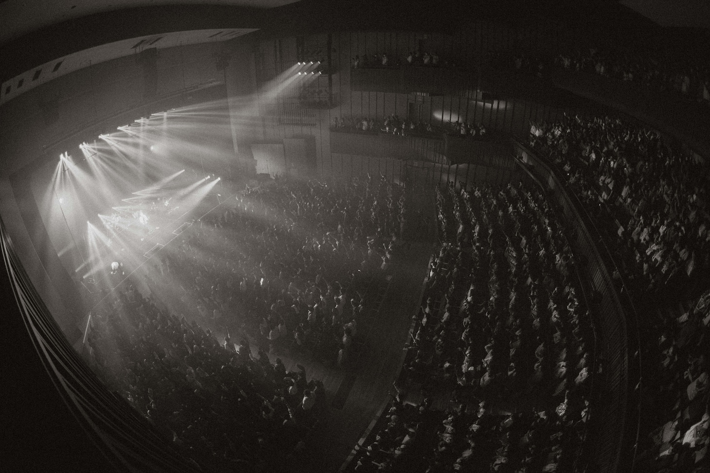 「WurtS CONCERT HALL TOUR II -DIGITAL LOVE-」の様子。（撮影：小杉歩）