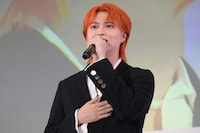 受賞スピーチを行う松尾太陽（超特急）。