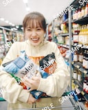 松田里奈（櫻坂46）1st写真集「まつりの時間」@Loppi・HMV特典のポストカードサンプル画像。（撮影：北浦敦子）