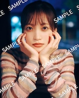 松田里奈（櫻坂46）1st写真集「まつりの時間」TSUTAYA特典のポストカードサンプル画像。（撮影：北浦敦子）