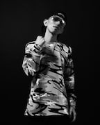 RAU DEFが誕生日に新曲「Sir Vibe」を配信、来年ニューアルバムリリース