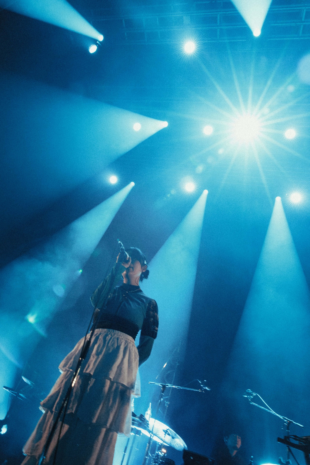 井上花月（Vo）（撮影：小杉歩）