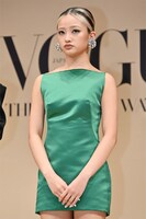 HANAは「HANAだったからこそ」壁を乗り越えられた、VOGUE主催アワードで“今年の顔”に