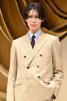 目黒蓮＆ラウールが語るSnow Manの“これから”、互いに贈り合う「カリスマ」の称号