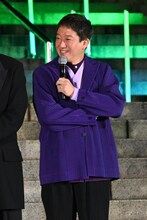 クロウハウザー役の高橋茂雄（サバンナ）。映画「『ズートピア2』ZOOJOJI大ヒット祈願イベント」より。