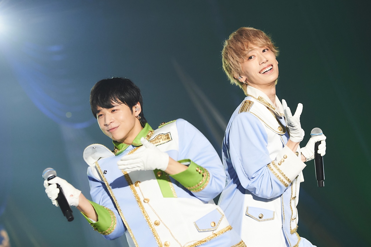 左から堀内結流、阿部隼大。