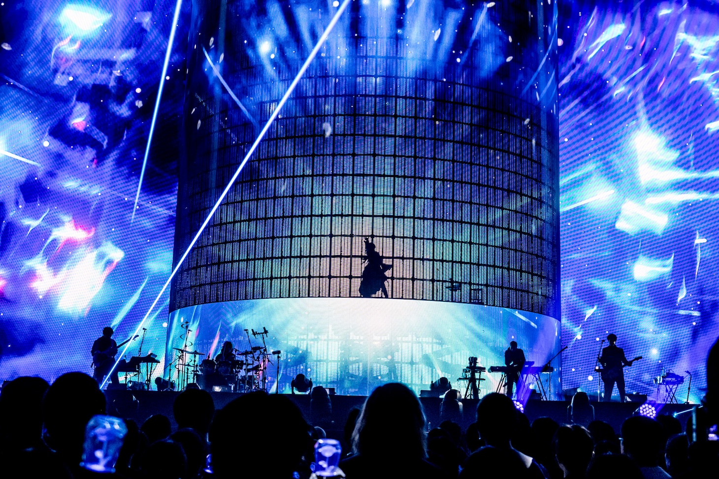 「Ado DOME TOUR 2025『よだか』」東京・東京ドーム公演の様子。（Photo by Viola Kam［V'z Twinkle］）