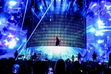 「Ado DOME TOUR 2025『よだか』」東京・東京ドーム公演の様子。（Photo by Viola Kam［V'z Twinkle］）