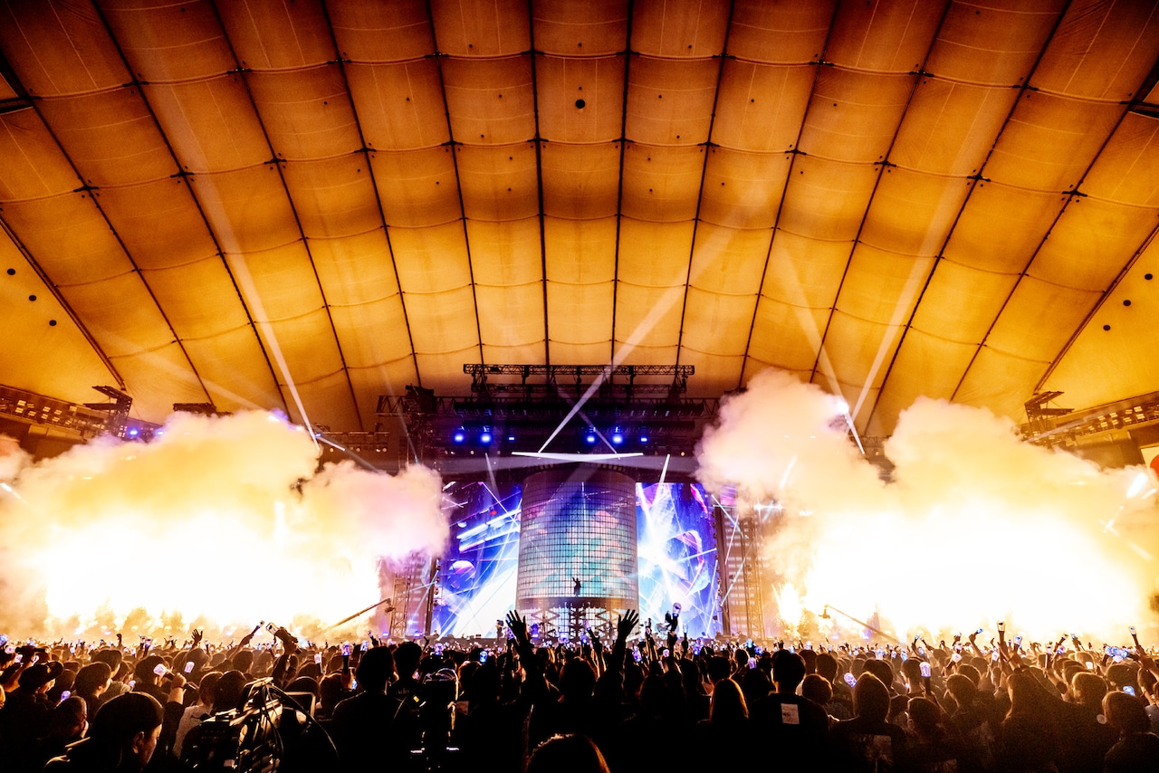 Ado DOME TOUR 2025『よだか』」東京・東京ドーム公演の様子。（Photo