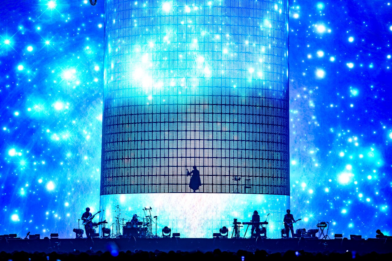 Ado DOME TOUR 2025『よだか』」東京・東京ドーム公演の様子。（Photo