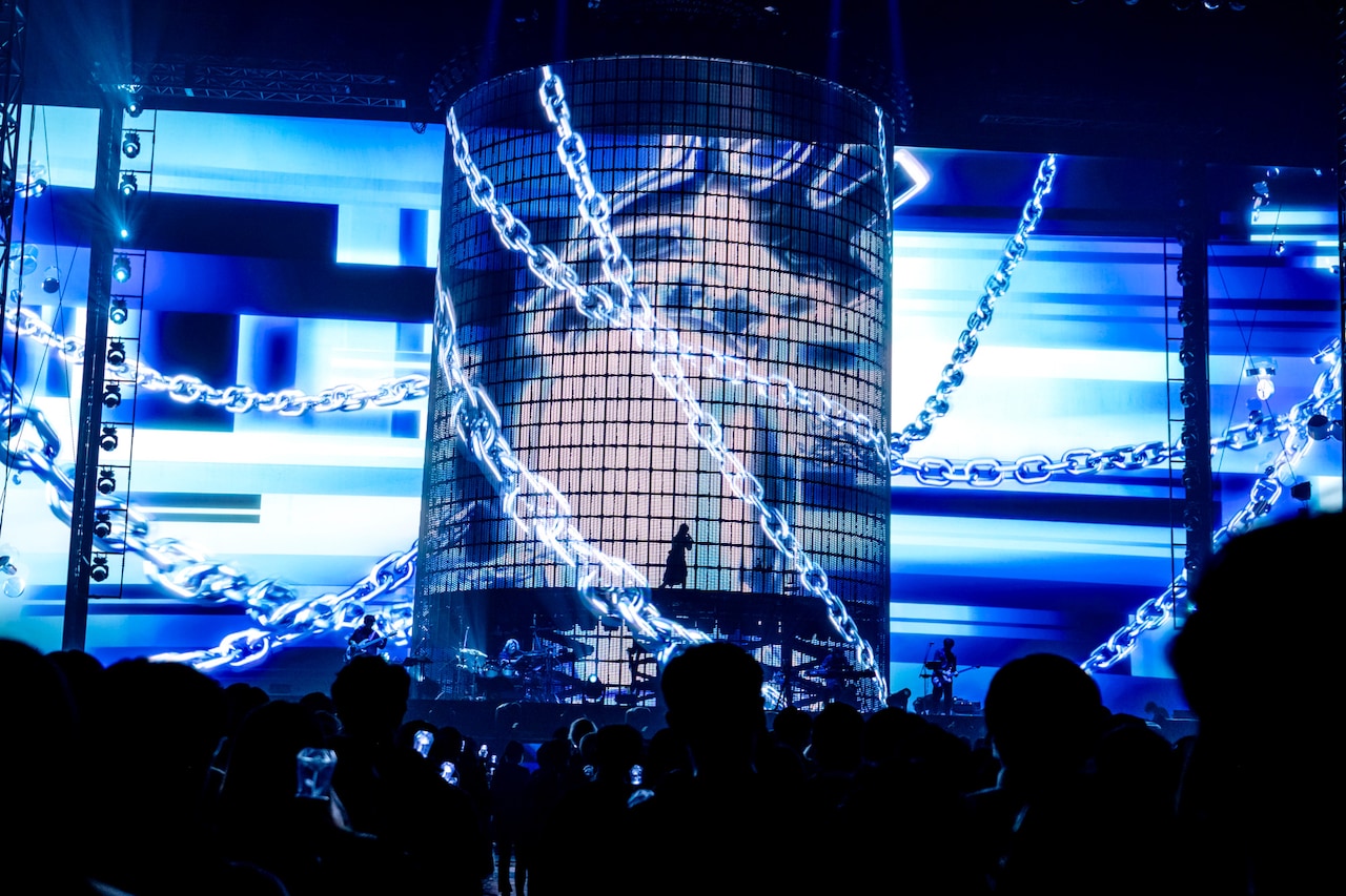 Ado DOME TOUR 2025『よだか』」東京・東京ドーム公演の様子。（Photo