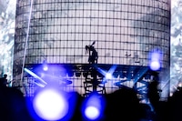 「Ado DOME TOUR 2025『よだか』」東京・東京ドーム公演の様子。（Photo by Viola Kam［V'z Twinkle］）