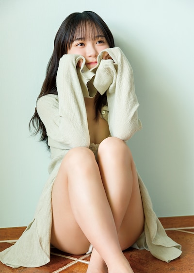 橋田歩果（ロージークロニクル）の1st写真集「ほのほの」より。