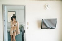 入内嶋涼（SKE48）の1st写真集「さやけき光」より。（撮影：時永大吾）