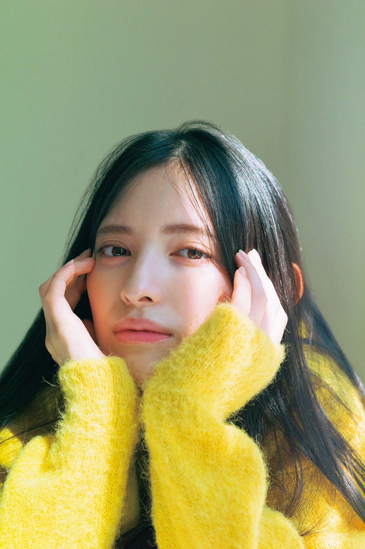 「週刊少年サンデー」52号より、菅田愛貴（超ときめき♡宣伝部）のグラビア。