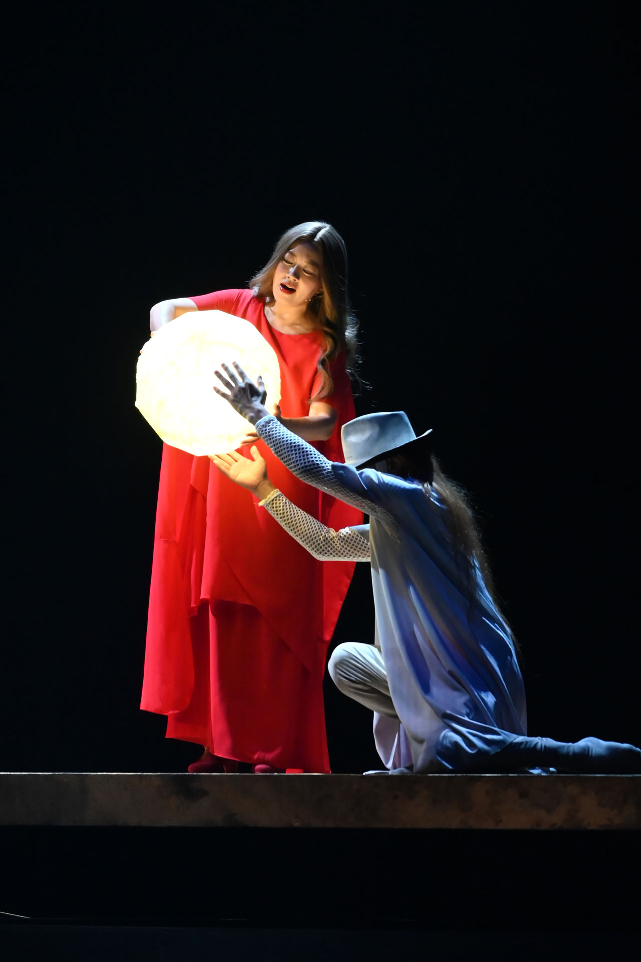 坂本美雨と森山開次。