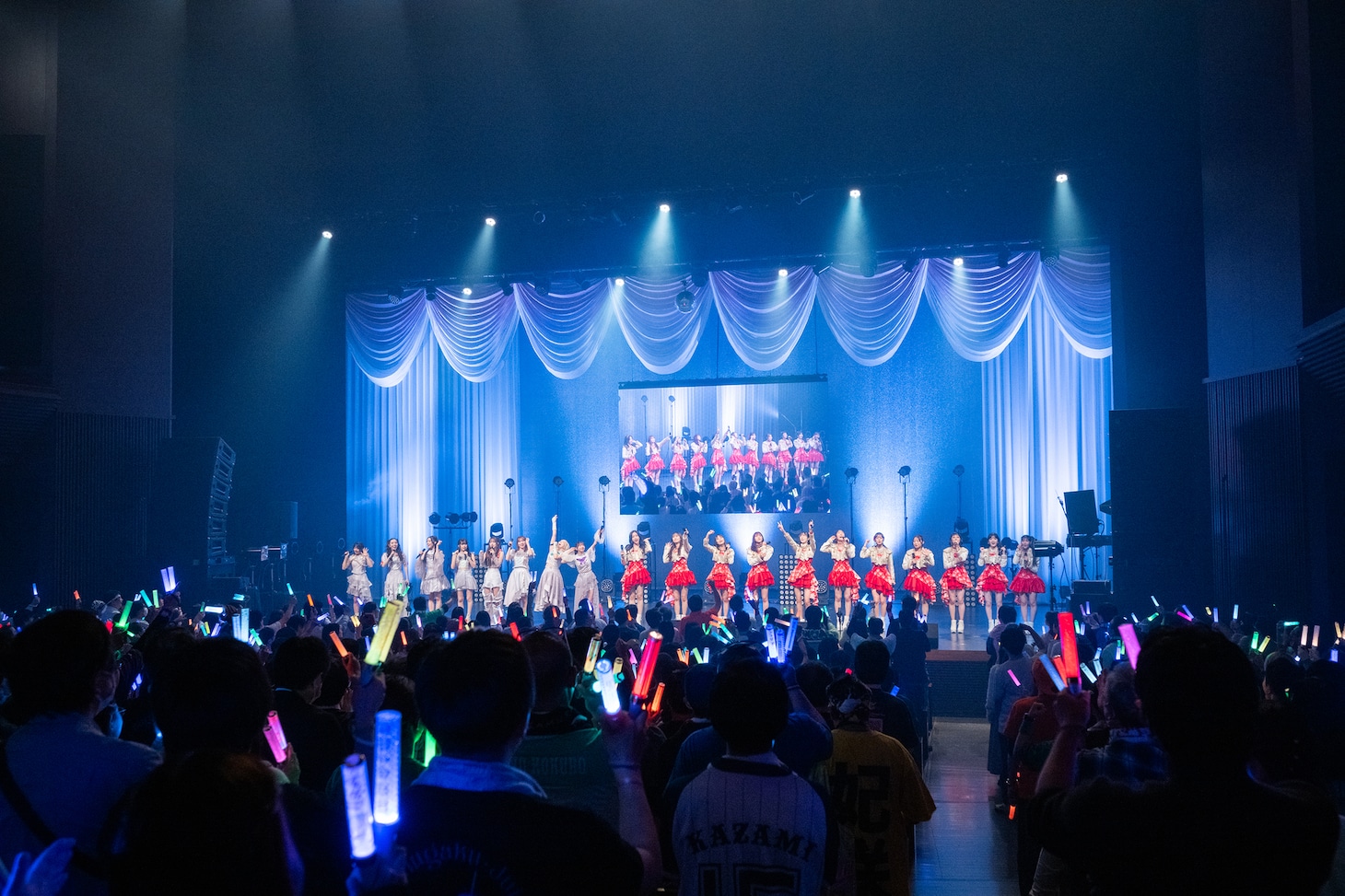 えびちゅうファミリーとJuice=Juice Family双方が混ざり合って盛り上がる場内。