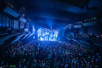 「ライブナタリー “私立恵比寿中学 × Juice=Juice”」の様子。