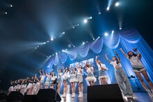「ライブナタリー “私立恵比寿中学 × Juice=Juice”」の様子。
