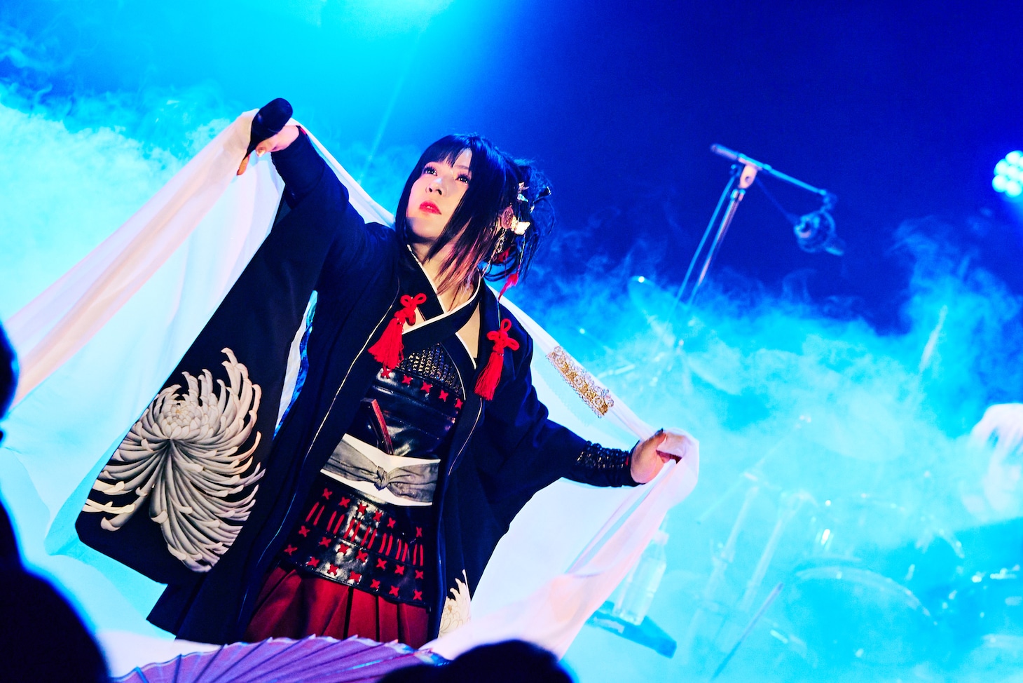 鈴華ゆう子（Photo by KEIKO TANABE）