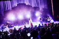 「鈴華ゆう子LIVEツアーSAMURAI DIVA ～東名阪台ノ陣～」東京公演の様子。（Photo by KEIKO TANABE）