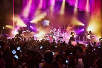 「鈴華ゆう子LIVEツアーSAMURAI DIVA ～東名阪台ノ陣～」東京公演の様子。（Photo by KEIKO TANABE）