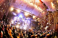 「鈴華ゆう子LIVEツアーSAMURAI DIVA ～東名阪台ノ陣～」東京公演の様子。（Photo by KEIKO TANABE）