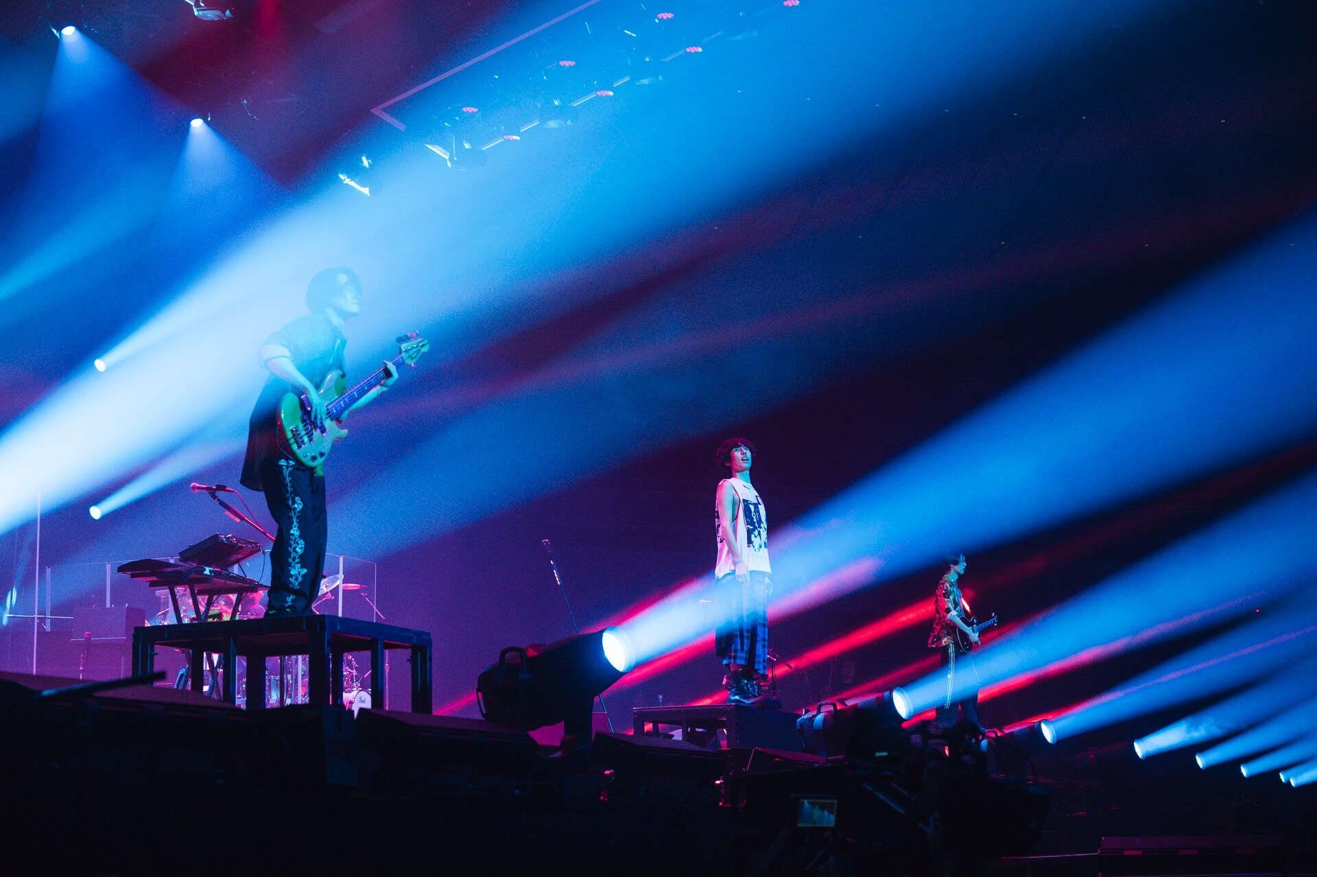 RADWIMPS 20th ANNIVERSARY LIVE TOUR」よりRADWIMPSのライブの様子
