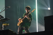 武田祐介（B / RADWIMPS）（Photo by Takeshi Yao）