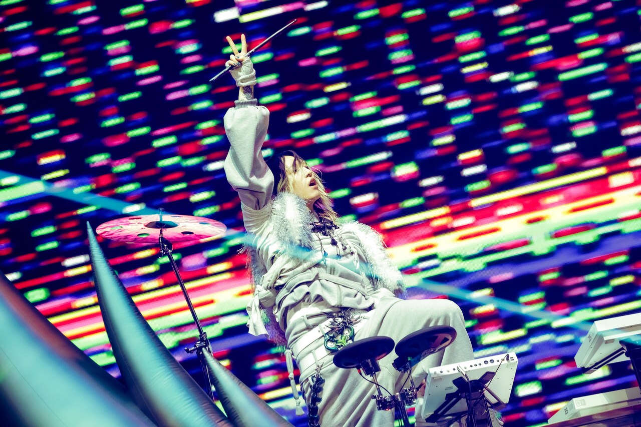 Ayase（YOASOBI）（Photo by Risa Nishimura） - RADWIMPS × YOASOBIが