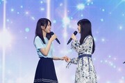 左から賀喜遥香、久保史緒里。（撮影：鈴木健太［KENTA Inc.］）