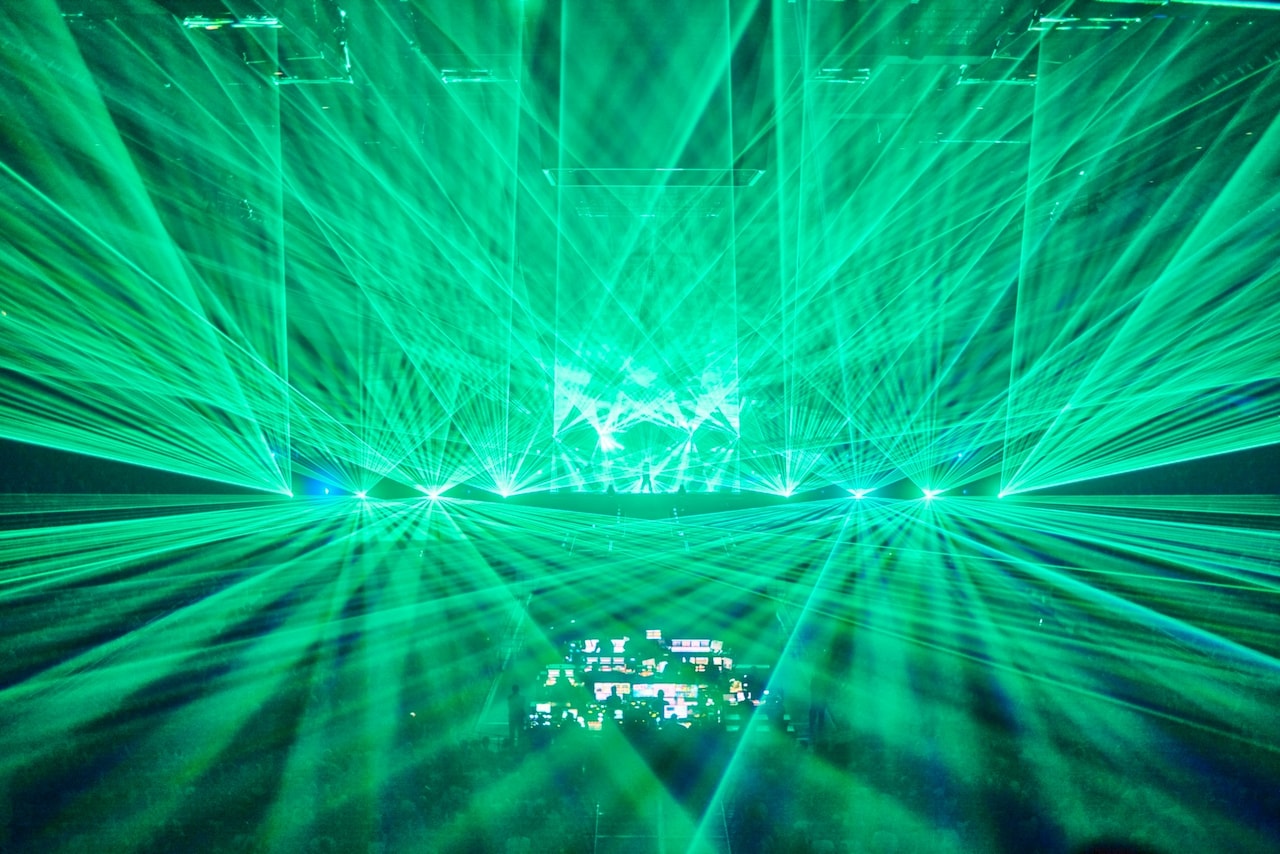 RADWIMPS 20th ANNIVERSARY LIVE TOUR」よりVaundyのライブの様子