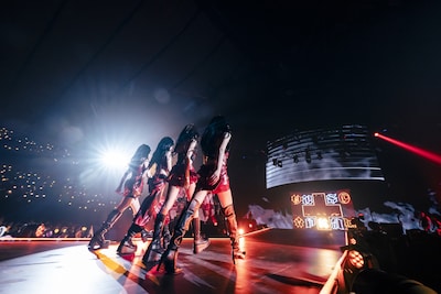 aespa「2025 aespa LIVE TOUR – SYNK : aeXIS LINE – in JAPAN」の様子。（撮影：田中聖太郎）