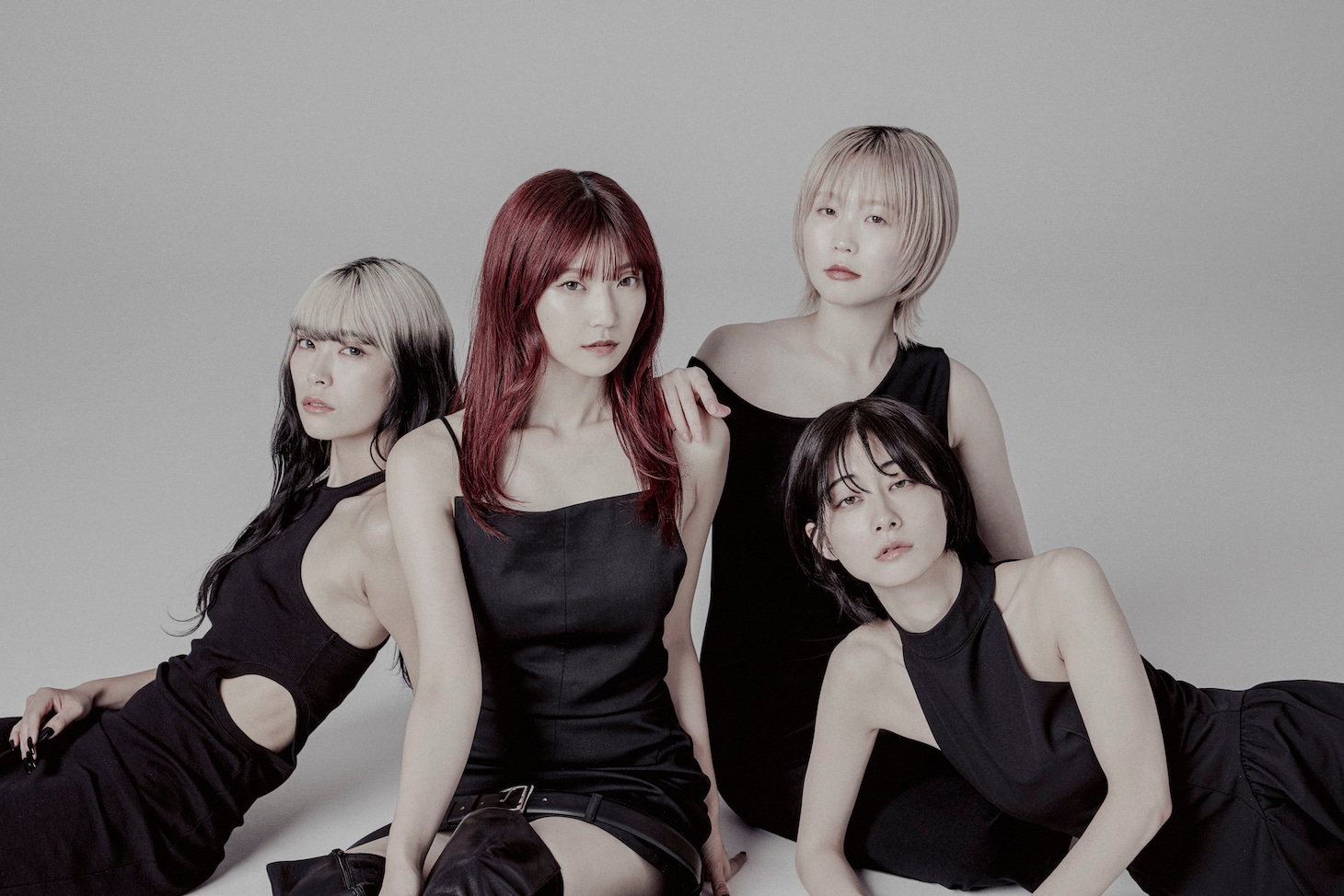 ExWHYZ。右上がmayu。