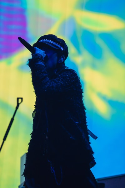 野田洋次郎（Vo, G, Piano / RADWIMPS）（Photo by Takeshi Yao）