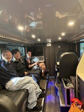 「ASP in the UK Tour」移動中のバス車内にて。