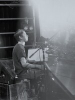 イトケン（Dr）（撮影：永田崚）