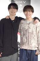 実は杢代和人（左）の肩を強く握っている長野凌大（右）。