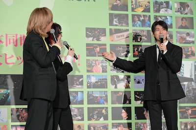 ドキュメンタリー映画の印象的なシーンである“怒られ若井”を説明する若井滉斗（G）