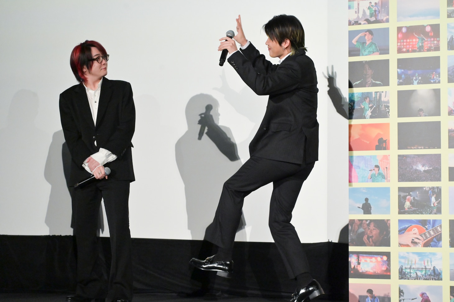 退場の際、流れる「StaRt」に合わせて踊る陽気な若井滉斗（G）。