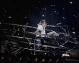 Ayase（Composer）。「YOASOBI HALL TOUR 2025 WANDARA」沖縄公演より。（Photo by Kazuki Iwabuchi）